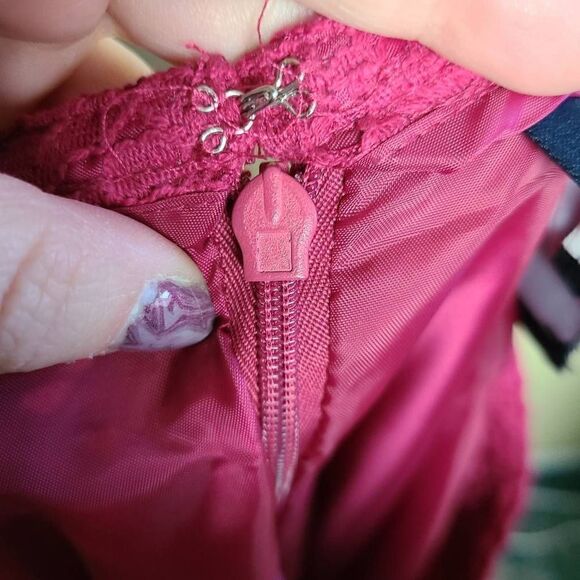 NWT Jones Wear Enamour Pleated Skirt - Picture 6 of 8